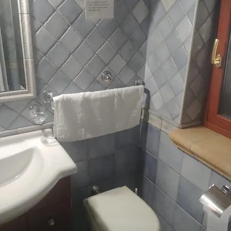 Giallonardomare-villa Con Piscina レアルモンテ