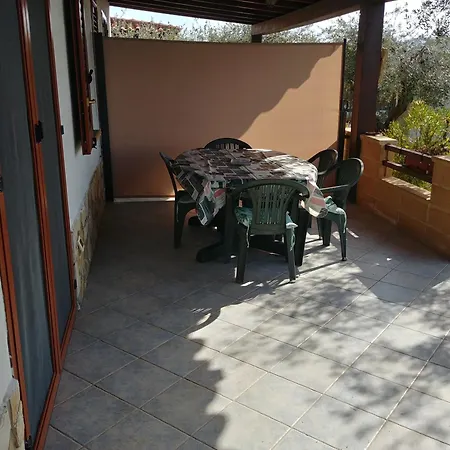 Giallonardomare-villa Con Piscina *