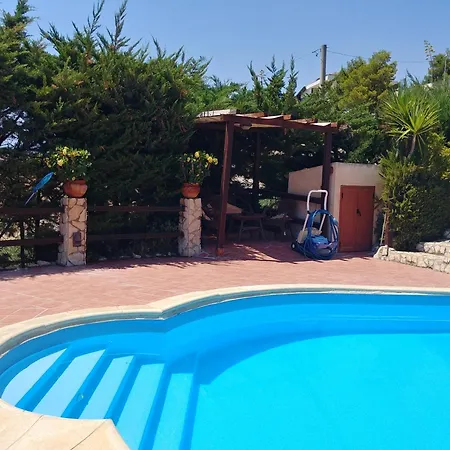 Giallonardomare-villa Con Piscina Realmonte