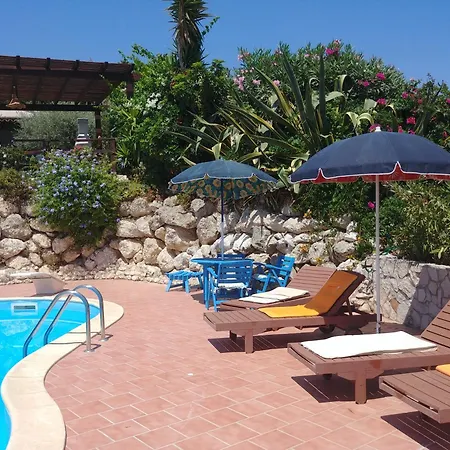 Giallonardomare-villa Con Piscina