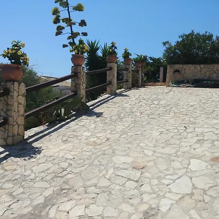 Giallonardomare-villa Con Piscina *