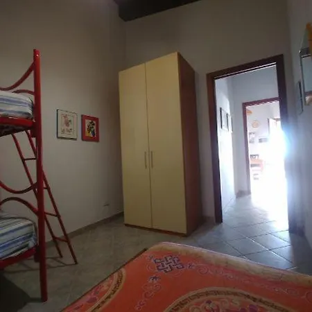 別荘 Giallonardomare-villa Con Piscina *